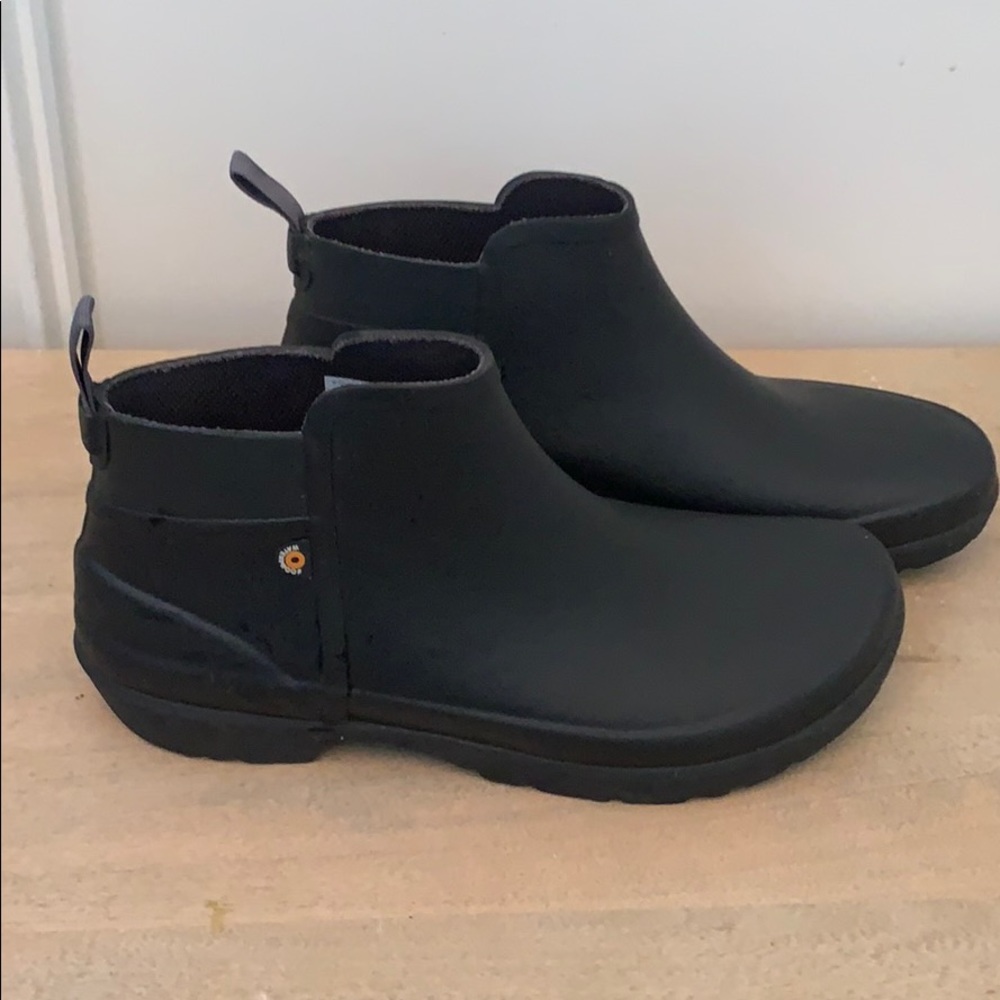 Bogs Flora Short Bootie